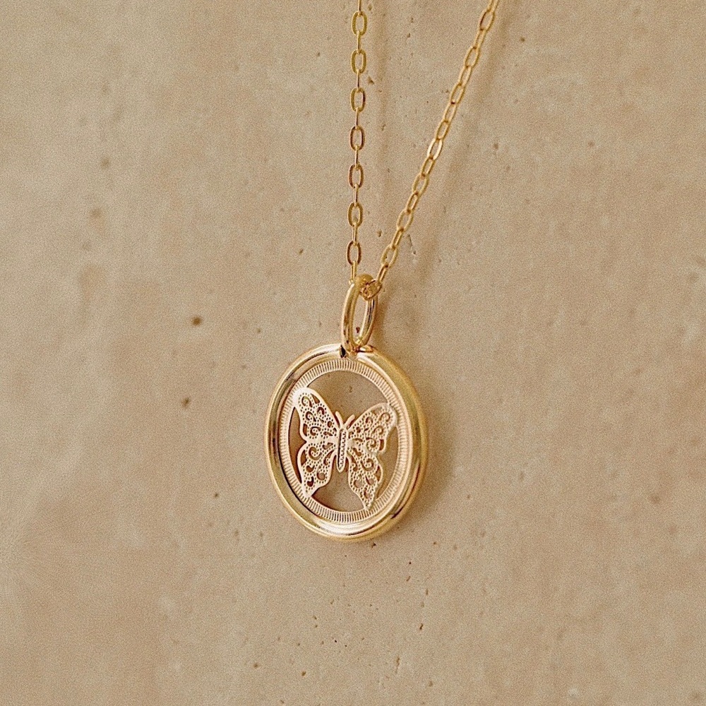 11thstreet Gold Butterfly Pendant Necklace